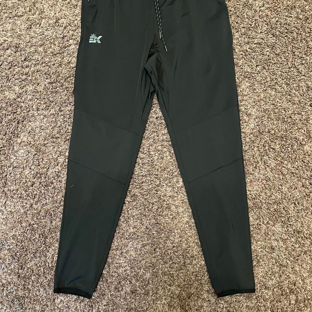 NWOT Men's Lightweight Gym Jogger Pants. XL Black